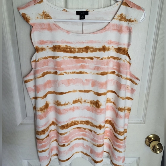 Ann Taylor White and Pink Cut Out Tank Top - Picture 2 of 5